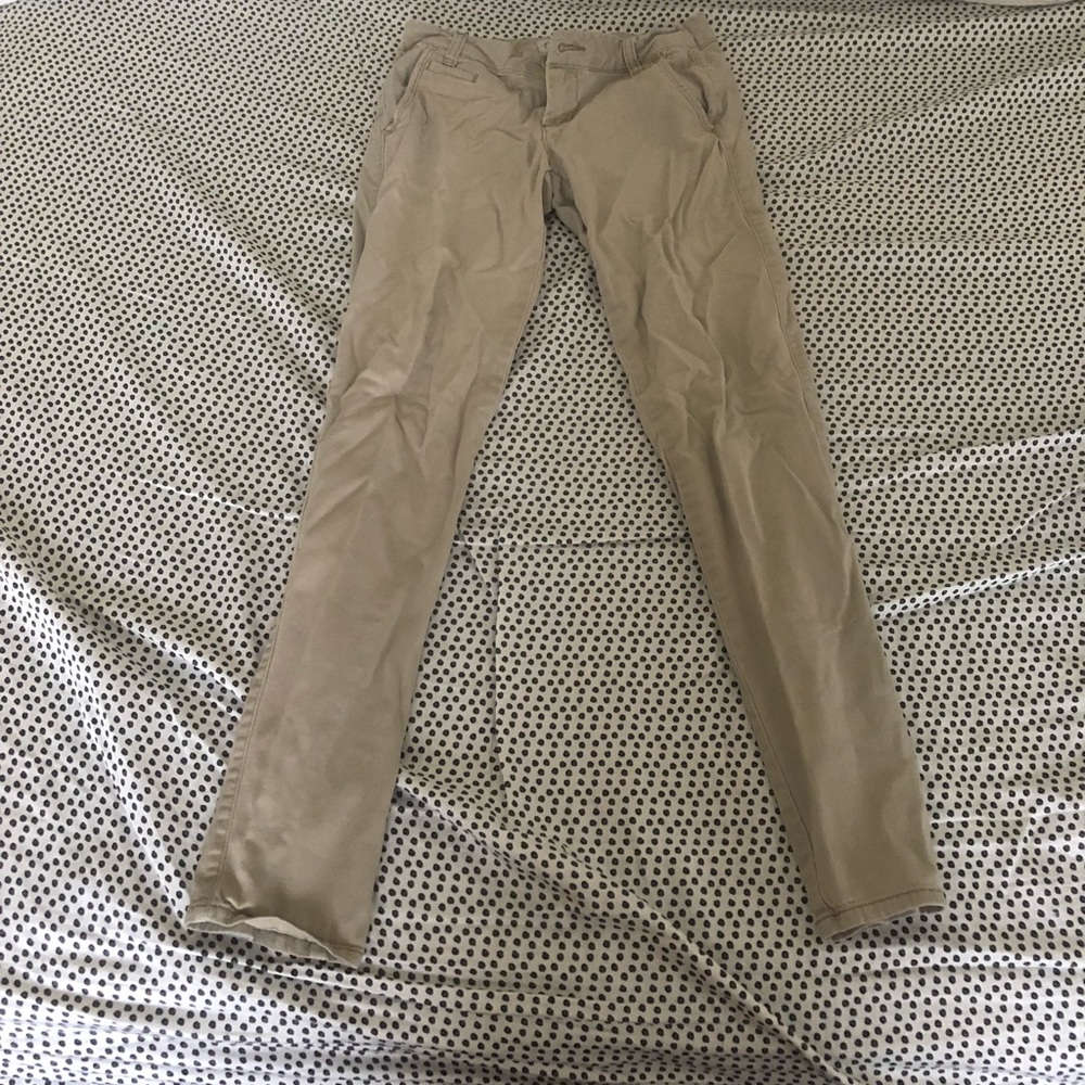 *GIVING AWAY SOON* Aeropostal Khakis